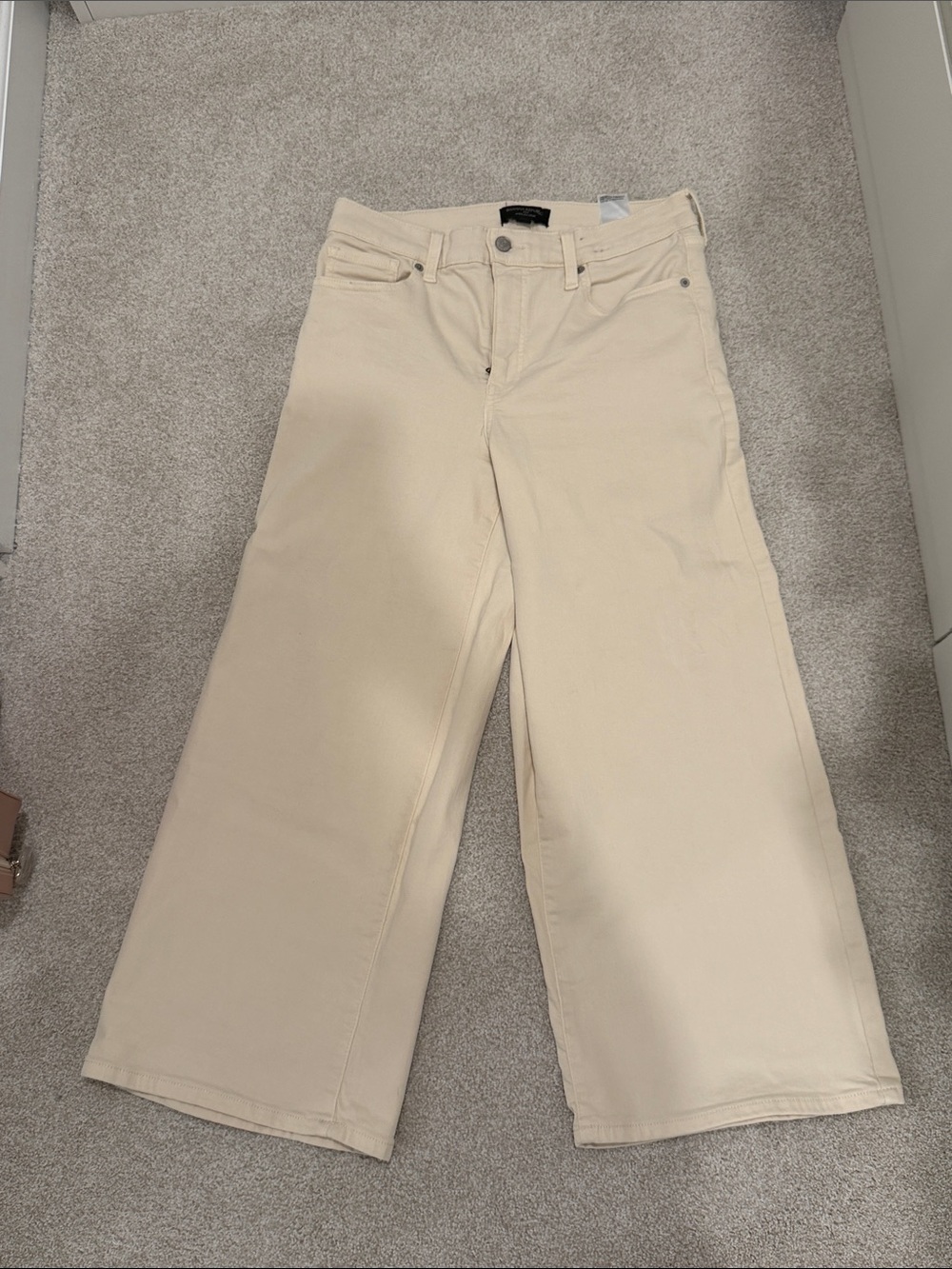 Banana Republic Cream Wide-Leg High-Rise Jeans crop leg